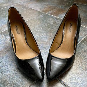 Black heels, Abound, 8.5M.